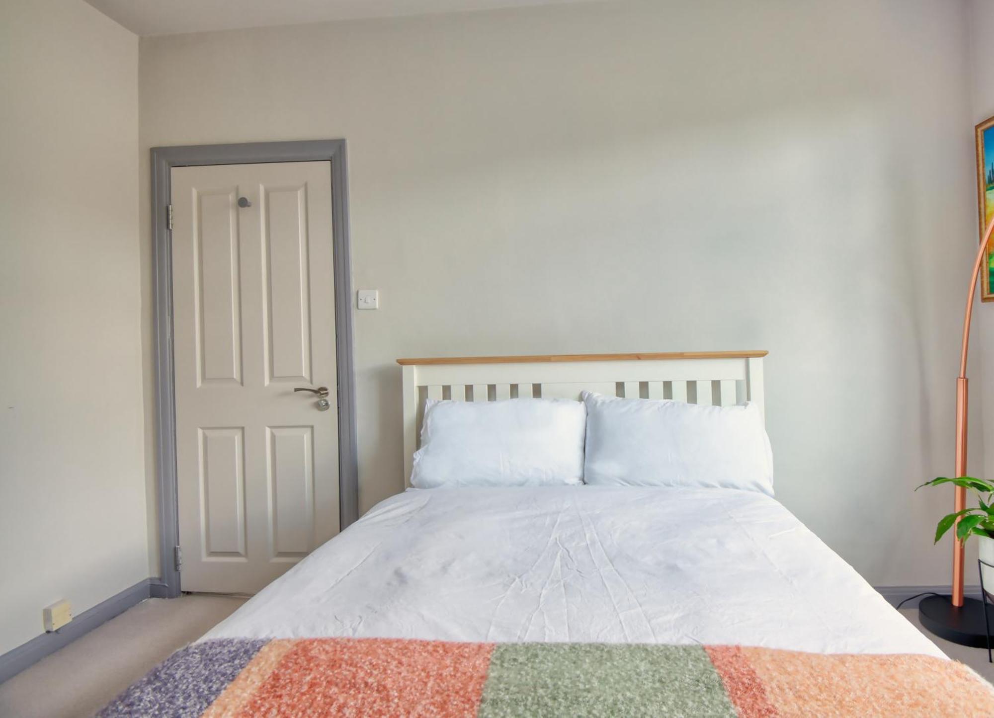 Spacious Double Room With Private Bathroom In Quiet Area Only 20 Min To Central London Streatham Vale Экстерьер фото